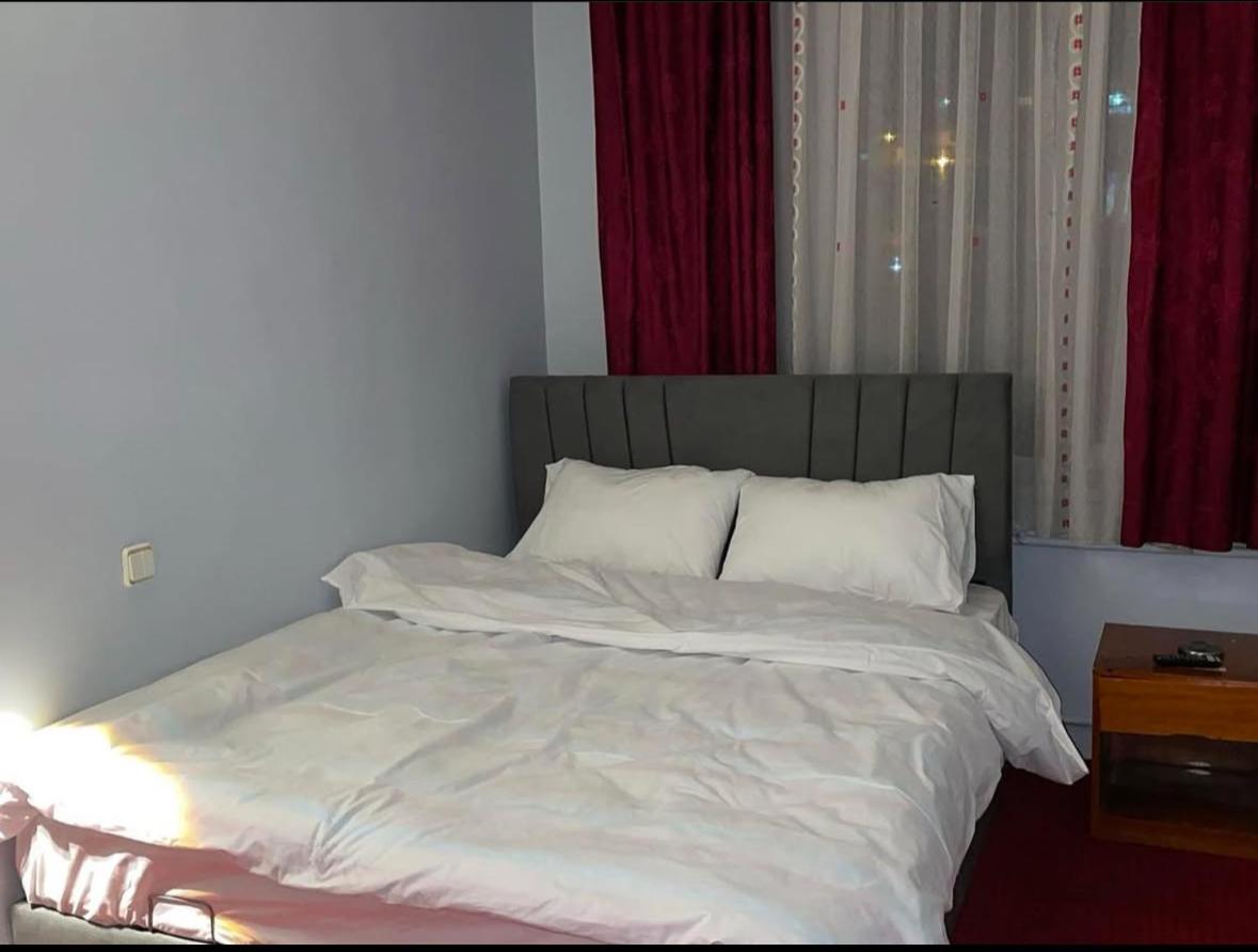 Oez Altinbasak Otel Ankara Exterior foto